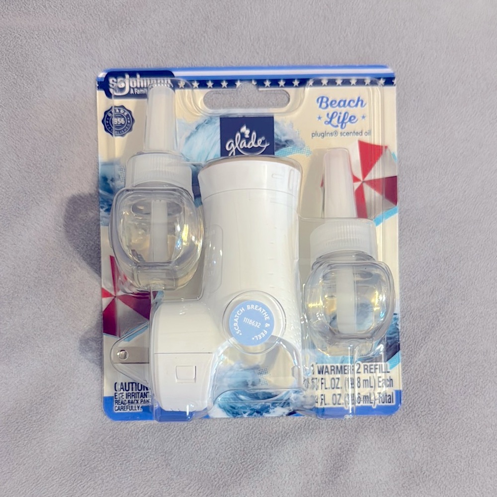 New ~ Limited Edition Glade Plugins Scented Oil (Beach Life)